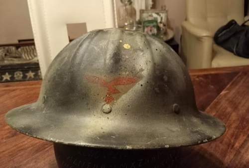 Strange helmet with fake (?) luftwaffe decal