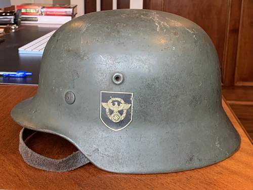 Identify symbol inside Police M40 DD helmet