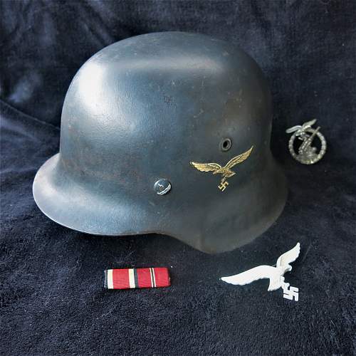 Luftwaffe M42 single decal helmet