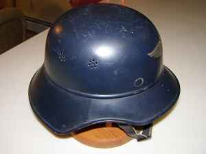 Luftschutz helmet?