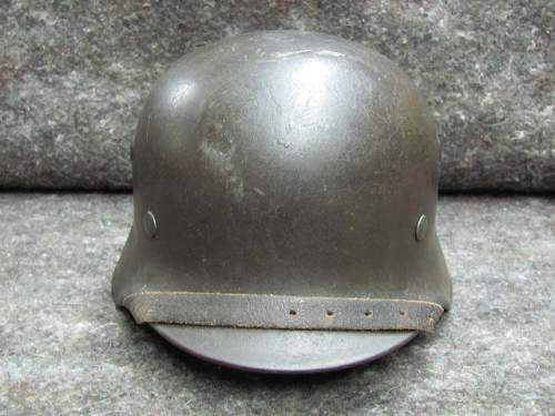 Does this army helmet appear authentic???