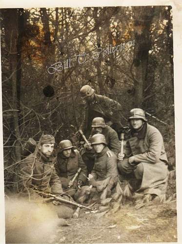 The German Stahlhelm (period photos)