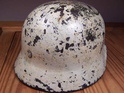 Winter cammo helmet - real? What is it worth?