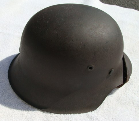 M42 Luftwaffe helmet. Anyone seen a helmet patina like this?