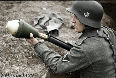 The German Stahlhelm (period photos)