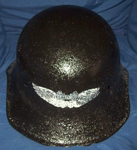 Luftschutz helmet