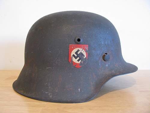 DD M42 Combat Police Helmet - HKP 64-Lot # 3609- Unbordered Police Adler