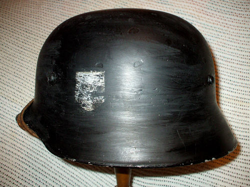 Ebay stahlhelm: Defaced decals - please tell me it's a fake