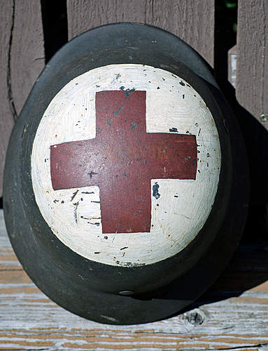 M40 Q62 Kriegsmarine medic helmet