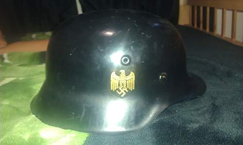 help id this possible fake heer helmet..