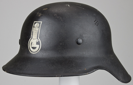 Very interesting Luftschutz helmet