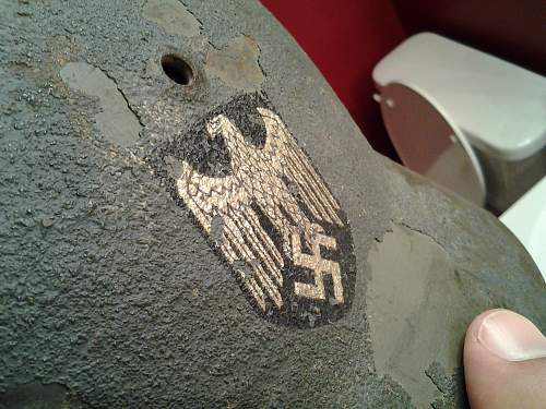 Is this a KM decal? German wwii m-35 with zimmerit paste?