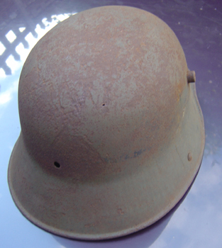 M1916 WWI German  Helmet / What color is this??