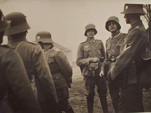 The German Stahlhelm (period photos)