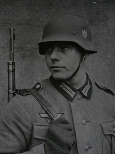 The German Stahlhelm (period photos)