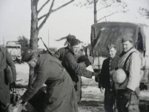 The German Stahlhelm (period photos)