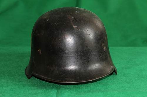 DD help please.  M34 Police stahlhelm?