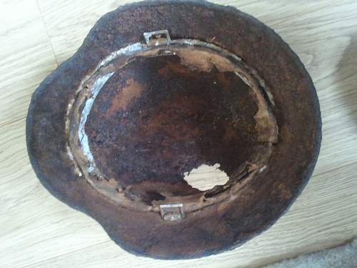 militaria fair helmet. real or fake? I cant decide...