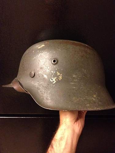 Heer single decal M42 steel helmet.