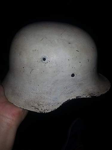 M40 Stahlhelm? Original White paint?