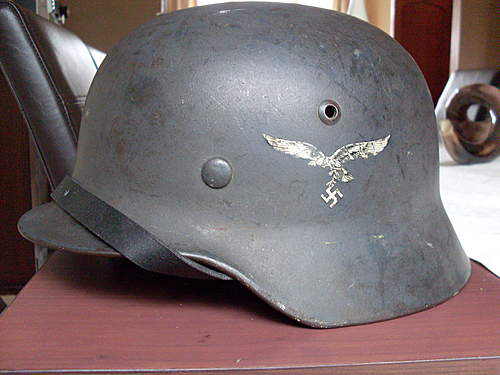 My First Helmet - Luftwaffe - few questions