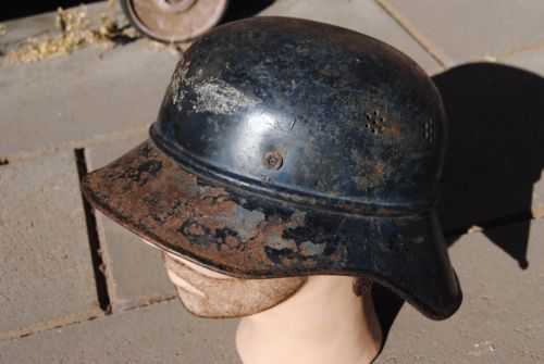 Is this an orignal German ww2 luftschutz helmet???