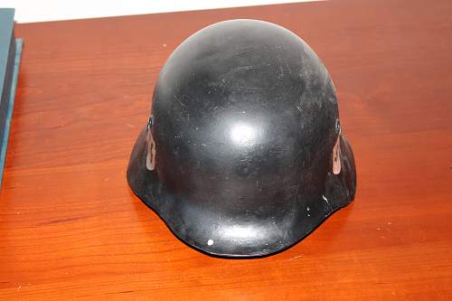 Need help to ID 4 German wwii Helmets