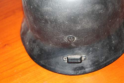 Need help to ID 4 German wwii Helmets