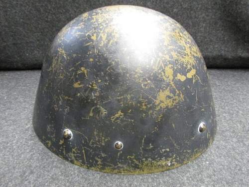 Help on Czech Helmet...Luftschutz Issue