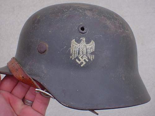 In this Army DD MD40 Helmet 100% Authentic???