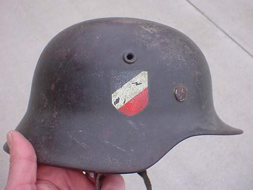 In this Army DD MD40 Helmet 100% Authentic???