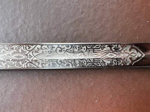 need advice on the originality of the etching of