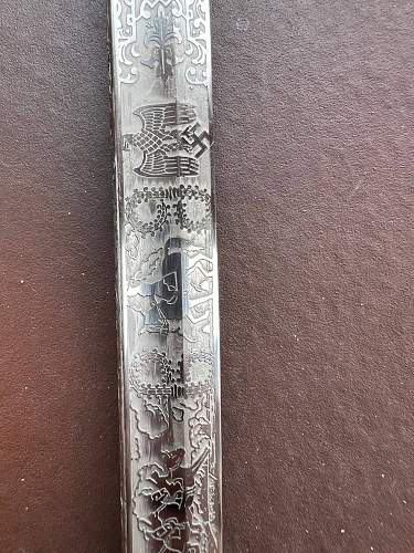 need advice on the originality of the etching of