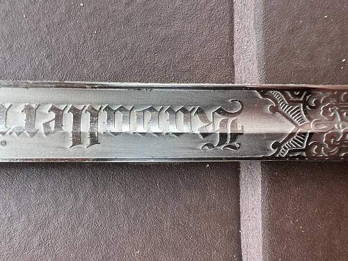 need advice on the originality of the etching of