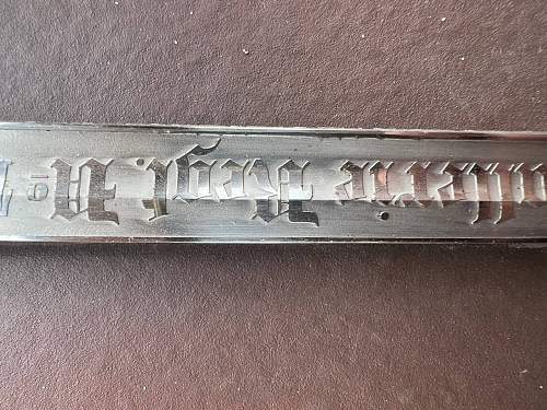 need advice on the originality of the etching of
