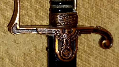 Sword Langets - An Aid to Manufacturer Identification --  Eagles of the TR