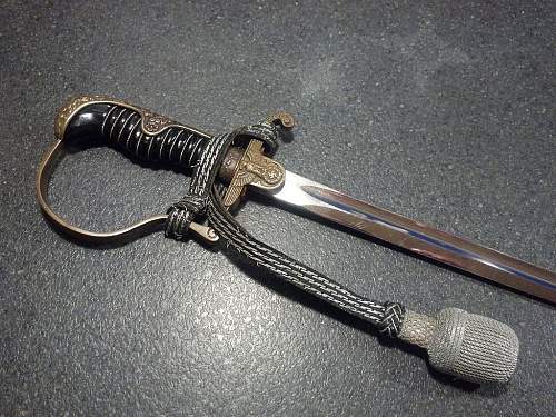 Heer officer dove head sword - Emil Voos, Solingen.