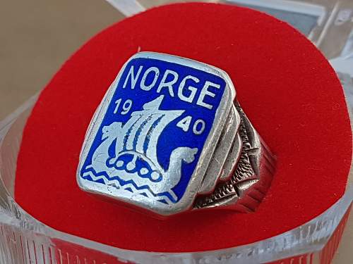 Look at this beauty: Norge ring