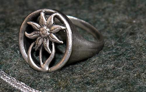 WW11 Edelweiss Ring?