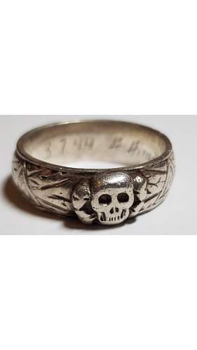 Ss totenkopf ring is an original or fake ..