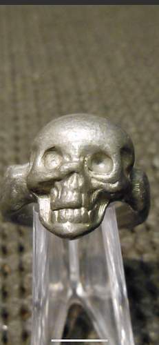 Ww2 ring? Totenkopf?