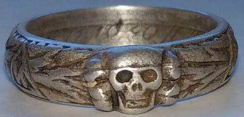 SS totenkopf ehren ring. Very nice !