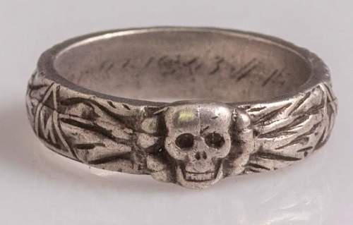 SS Totenkopf Honor Ring : authentic or fake?