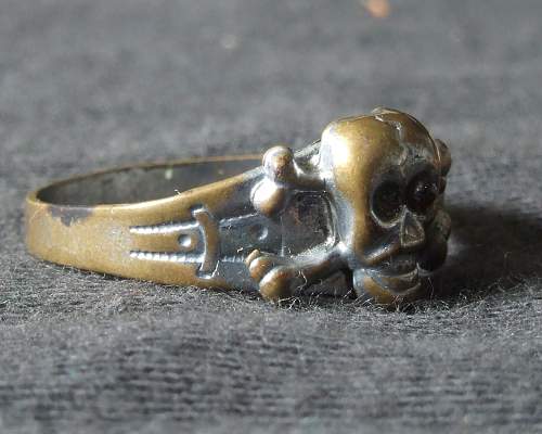 German skull ring