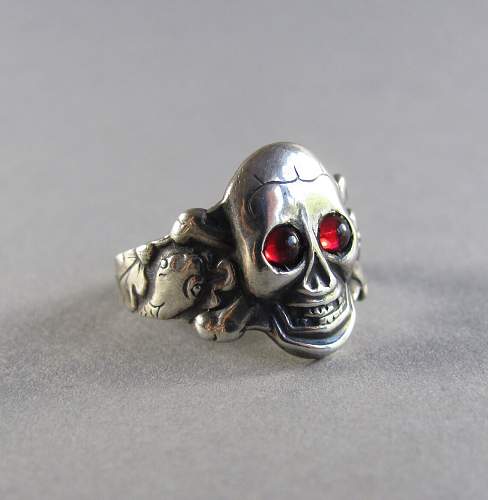 Wehrwolf pattern Frey &amp; Co. 835 silver skull ring