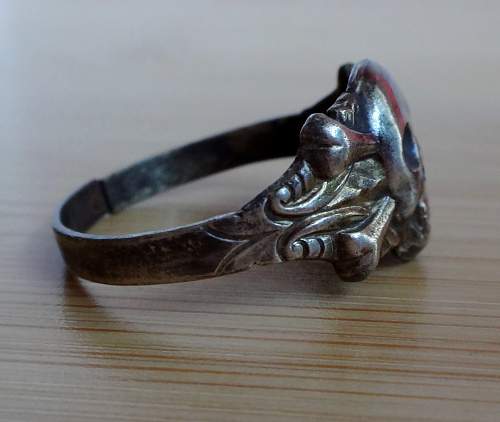 Another skull and bones ring