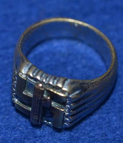 Swastika ring. Good or bad? That is the question.