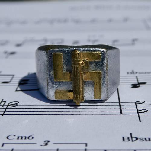 Swastika ring. Good or bad? That is the question.