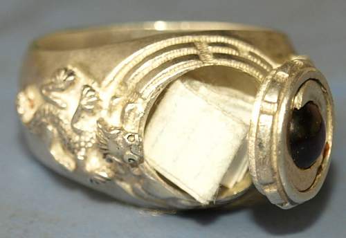 WWII Officer Poison Ring, original?