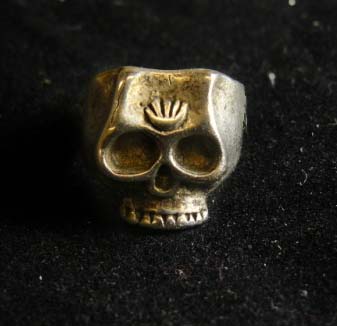 SS Skull Ring, haven't found this pattern any place